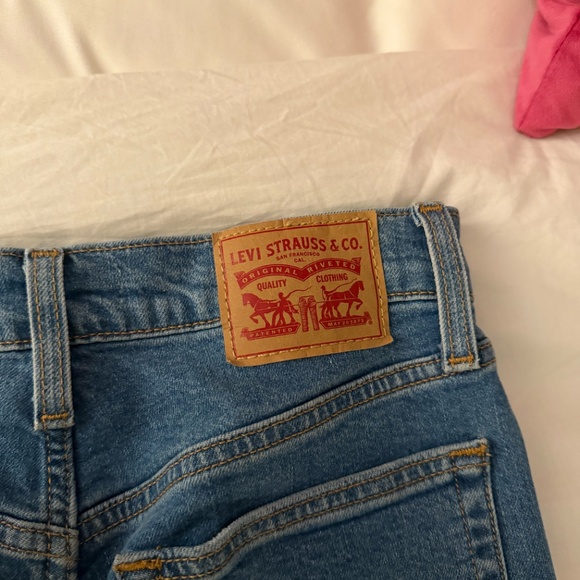 Levi Wedgie Skinny Jeans - Picture 4 of 4